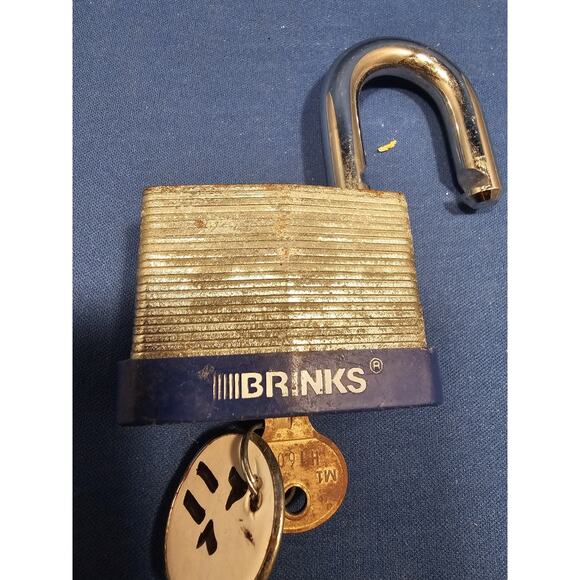 Brinks Heavy 60mm Hardened Laminated Padlock with Key - 2-1/2" x 2" -works great - Picture 2 of 8